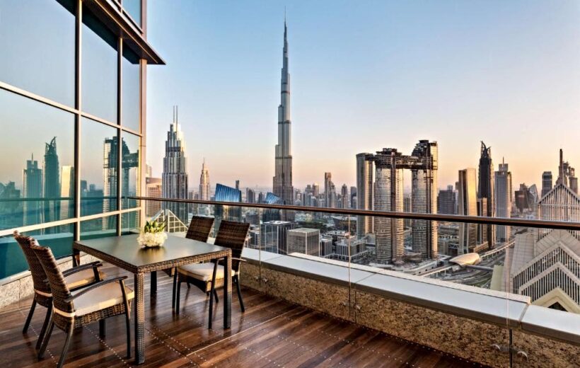 Shangri - La Hotel Dubai (6 Days)